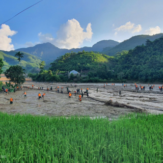 Điểm tin 17h: 600 người tìm kiếm 65 nạn nhân mất tích tại Lào Cai | Cửa khẩu quốc tế Lào Cai – Hà Khẩu hoạt động trở lại