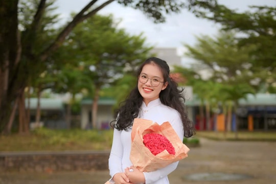 Chuyện một bạn trẻ mê học văn